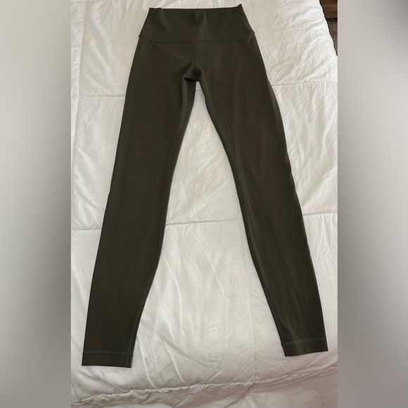 Lululemon olive green leggings like new - Picture 2 of 3
